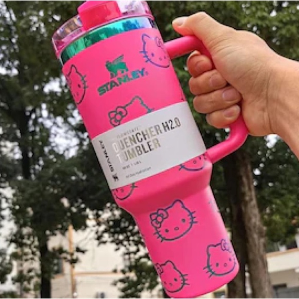 Stanley Pink Hello Kitty Quencher Tumbler custom magenta chrome 40oz flowstate